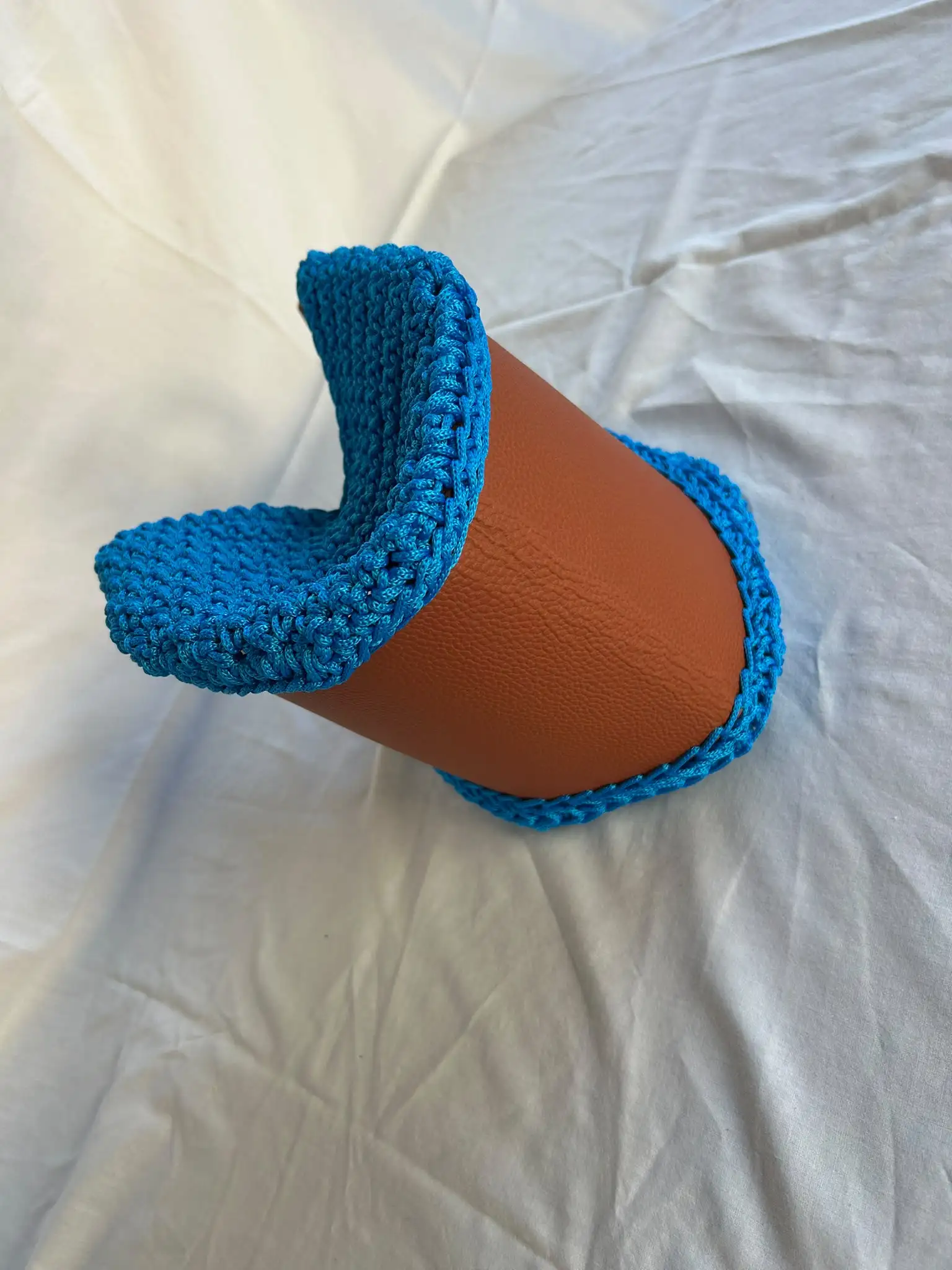 Foto 3 de 4: Mala saco azul e castanha