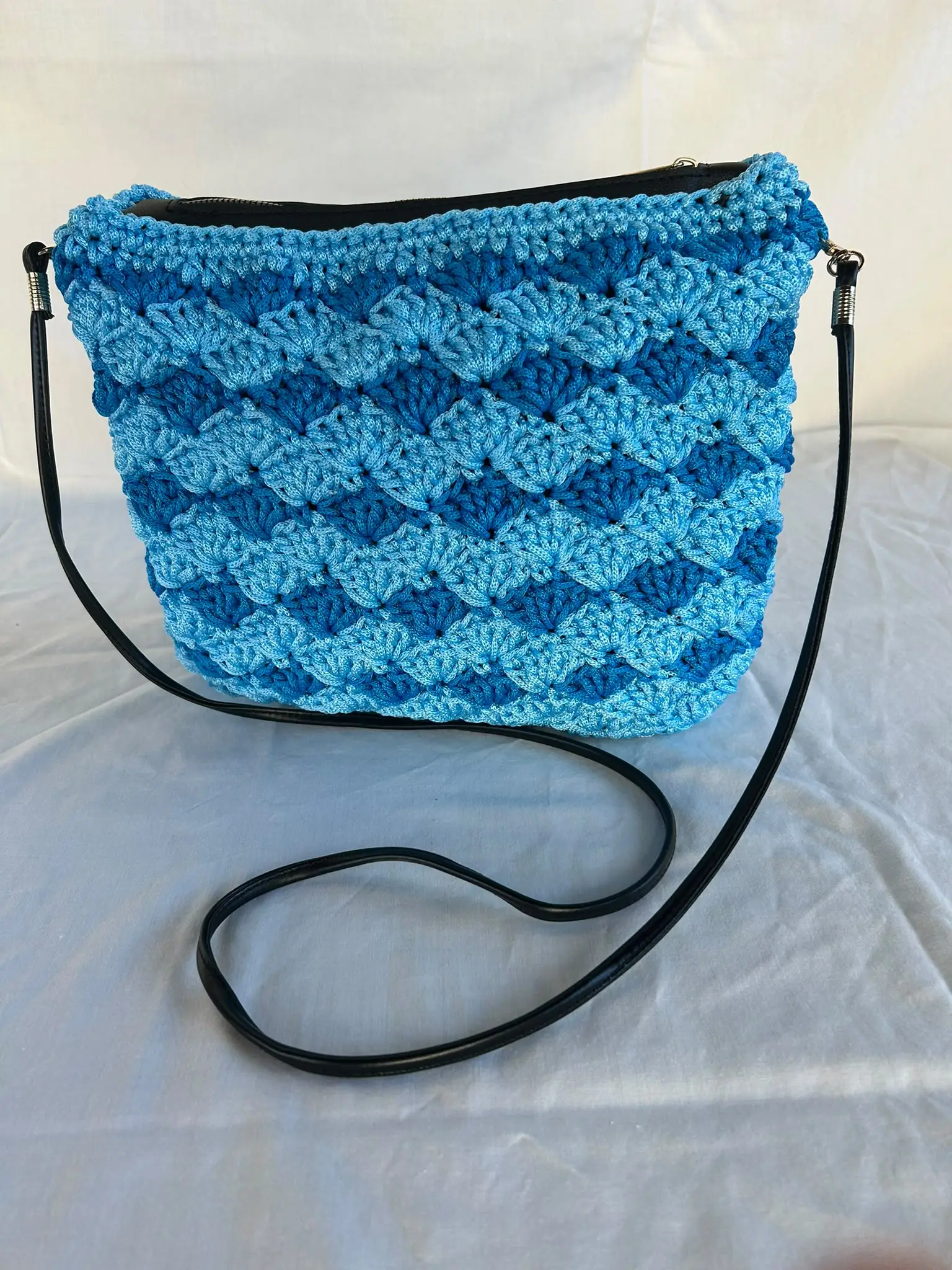 Bolso bandolera azul de ondas – Bolsos y carteras