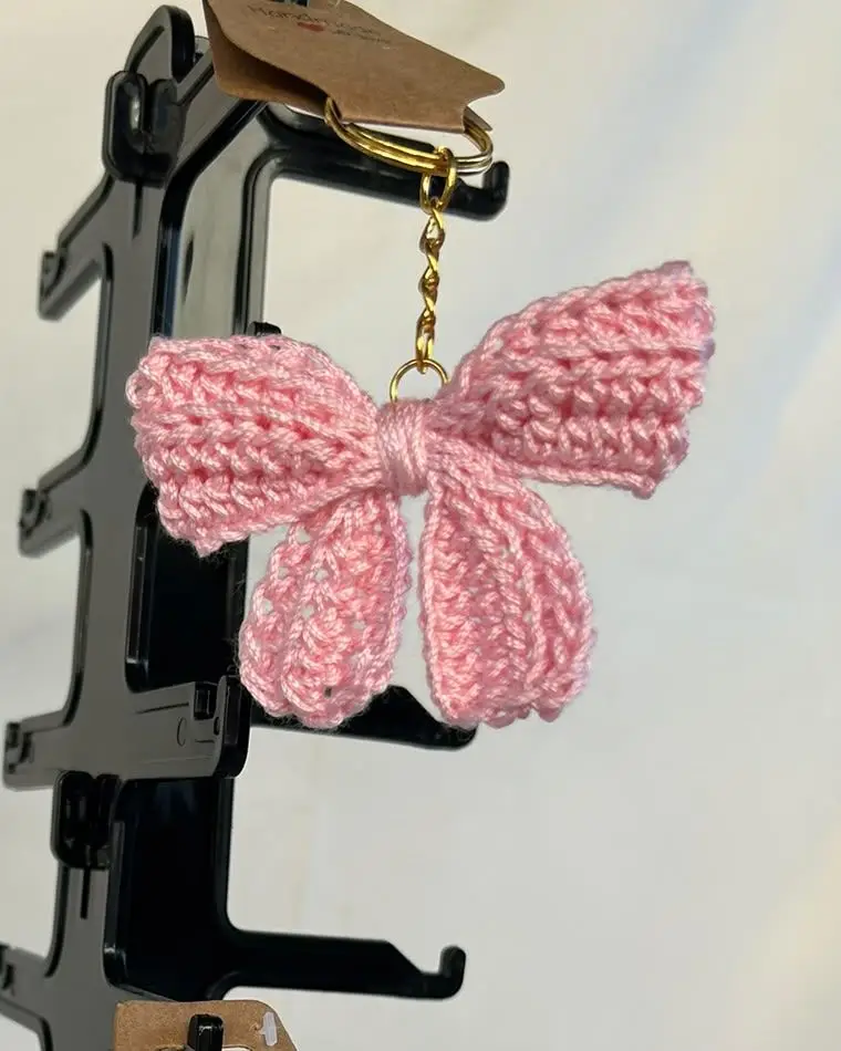 Pink bow keyring – Accessories