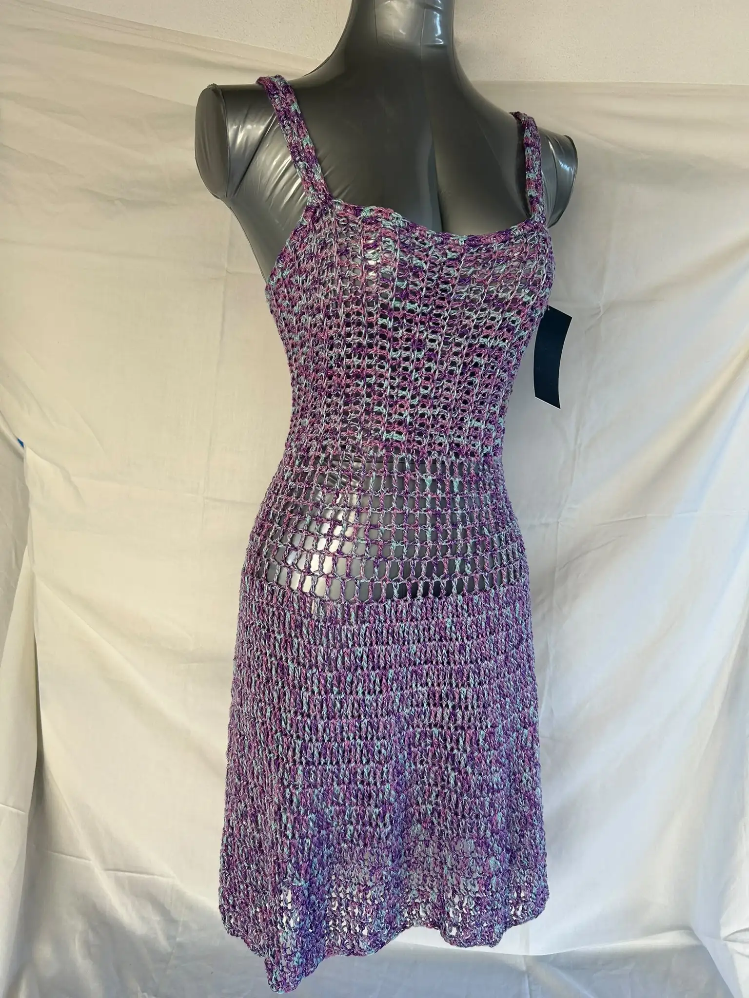 Foto 2 de 3: Vestido lilás de alças